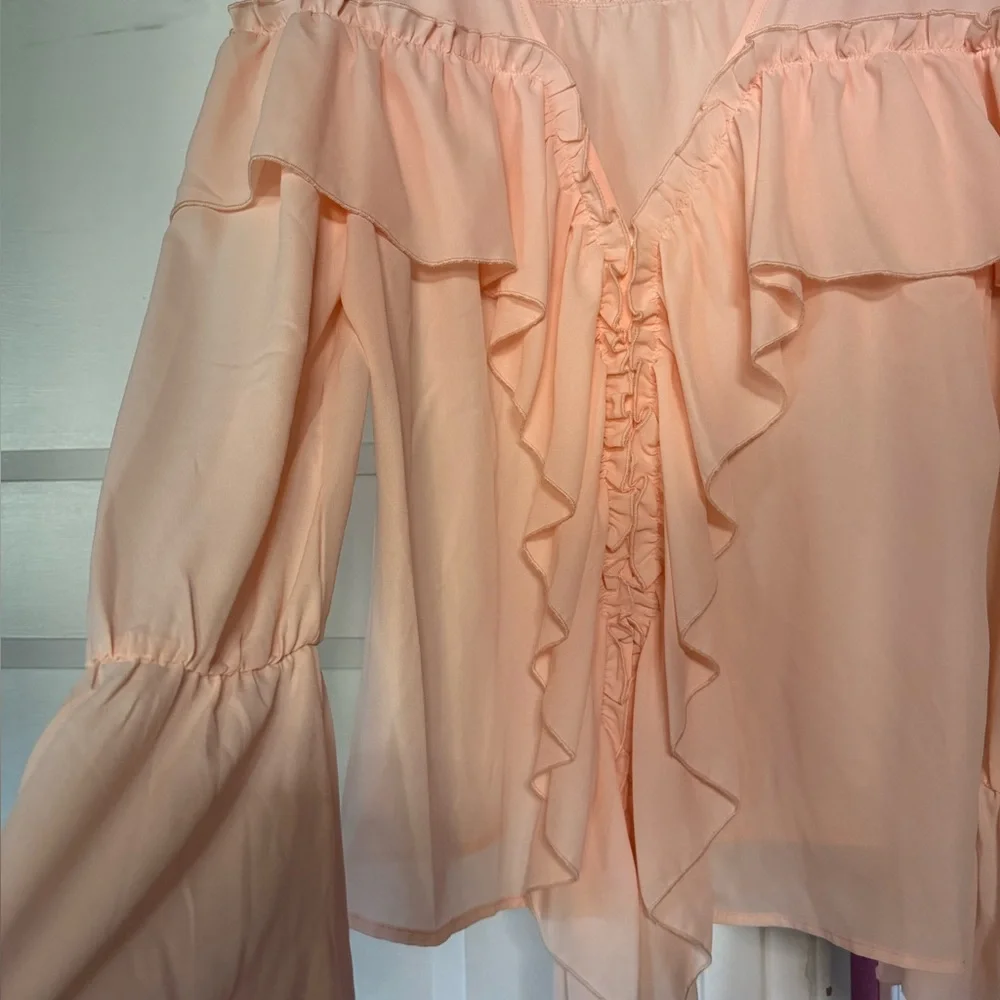 Venus Women's Peach Ruffle Top Brand New - Picture 4 of 8